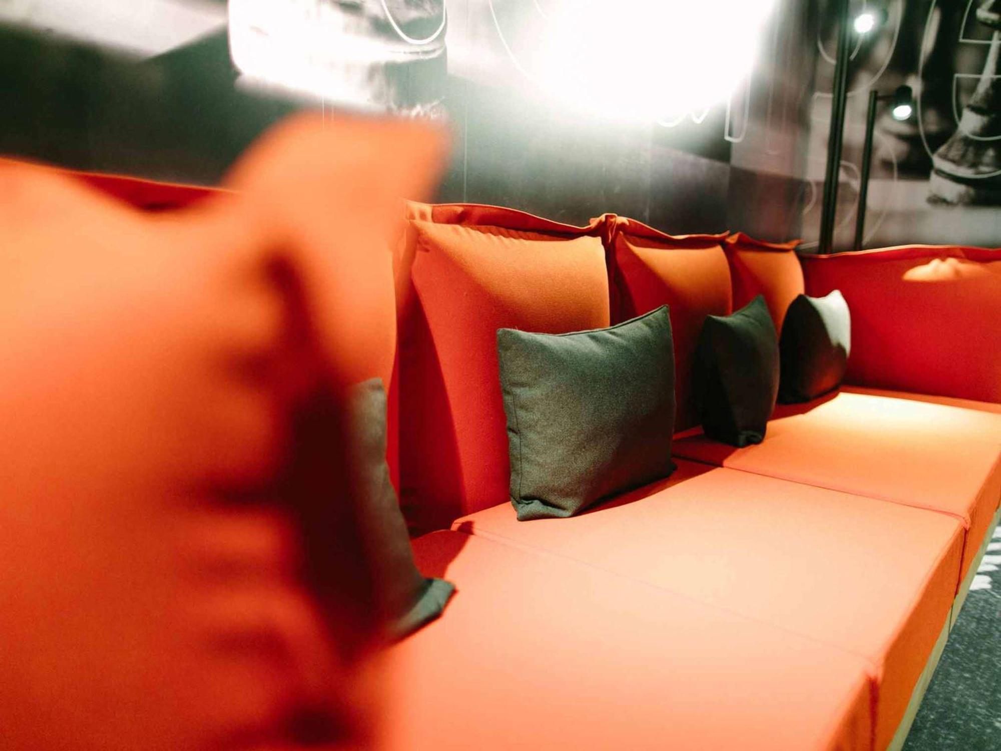Ibis Alencon Hotell Eksteriør bilde