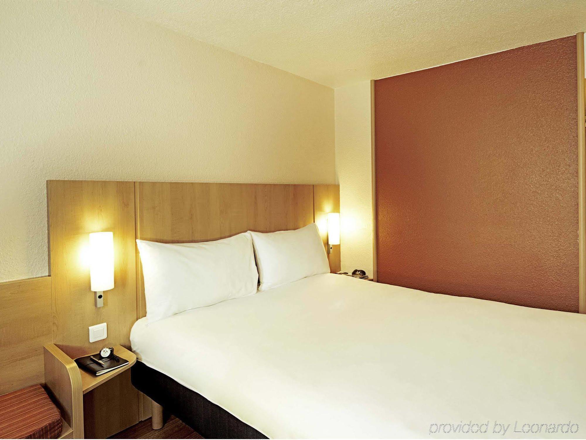 Ibis Alencon Hotell Eksteriør bilde